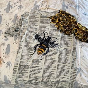 Beautiful t shirt 🐝 print XL size 😍❤️